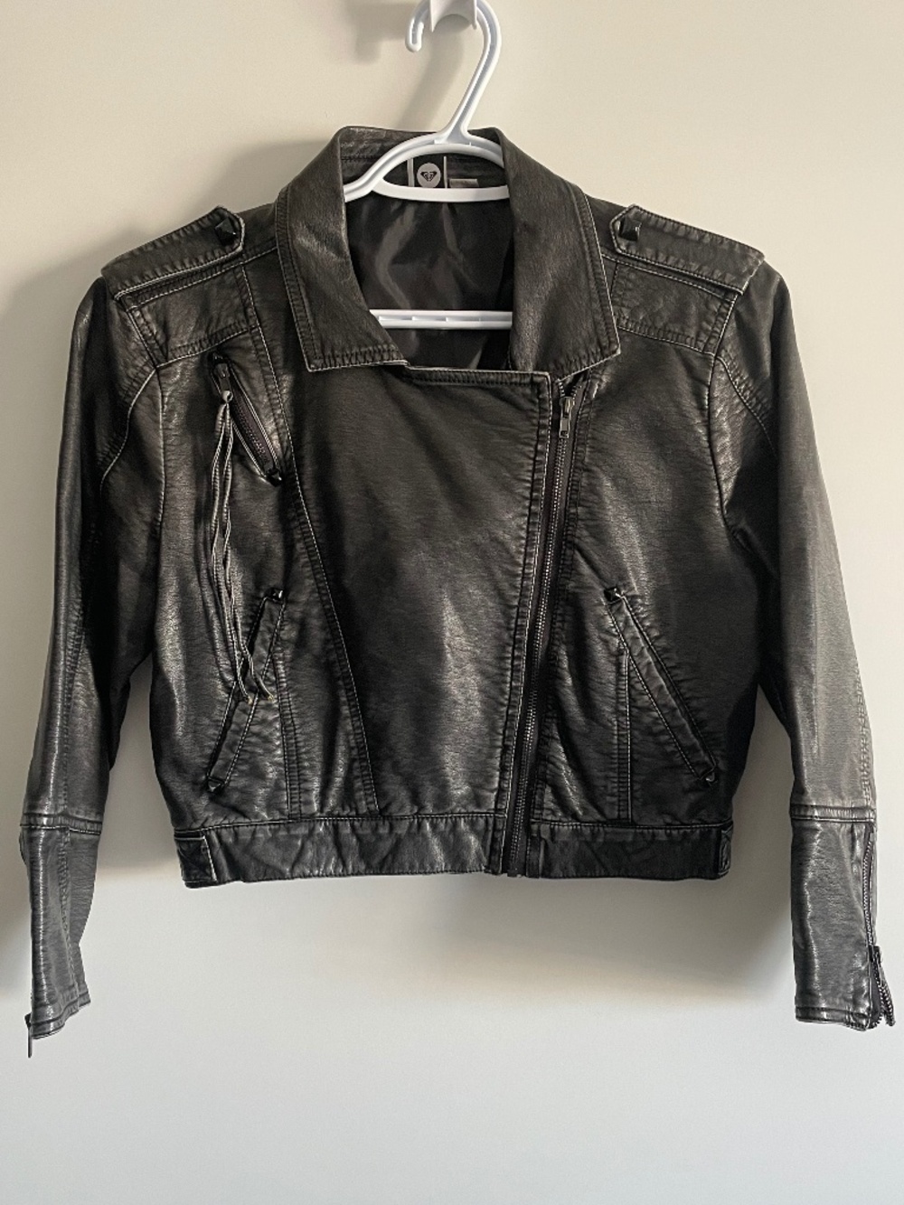 EUC Roxy Vintage Women’s Asymmetric Faux Leather Moto Jacket Cropped Size Medium